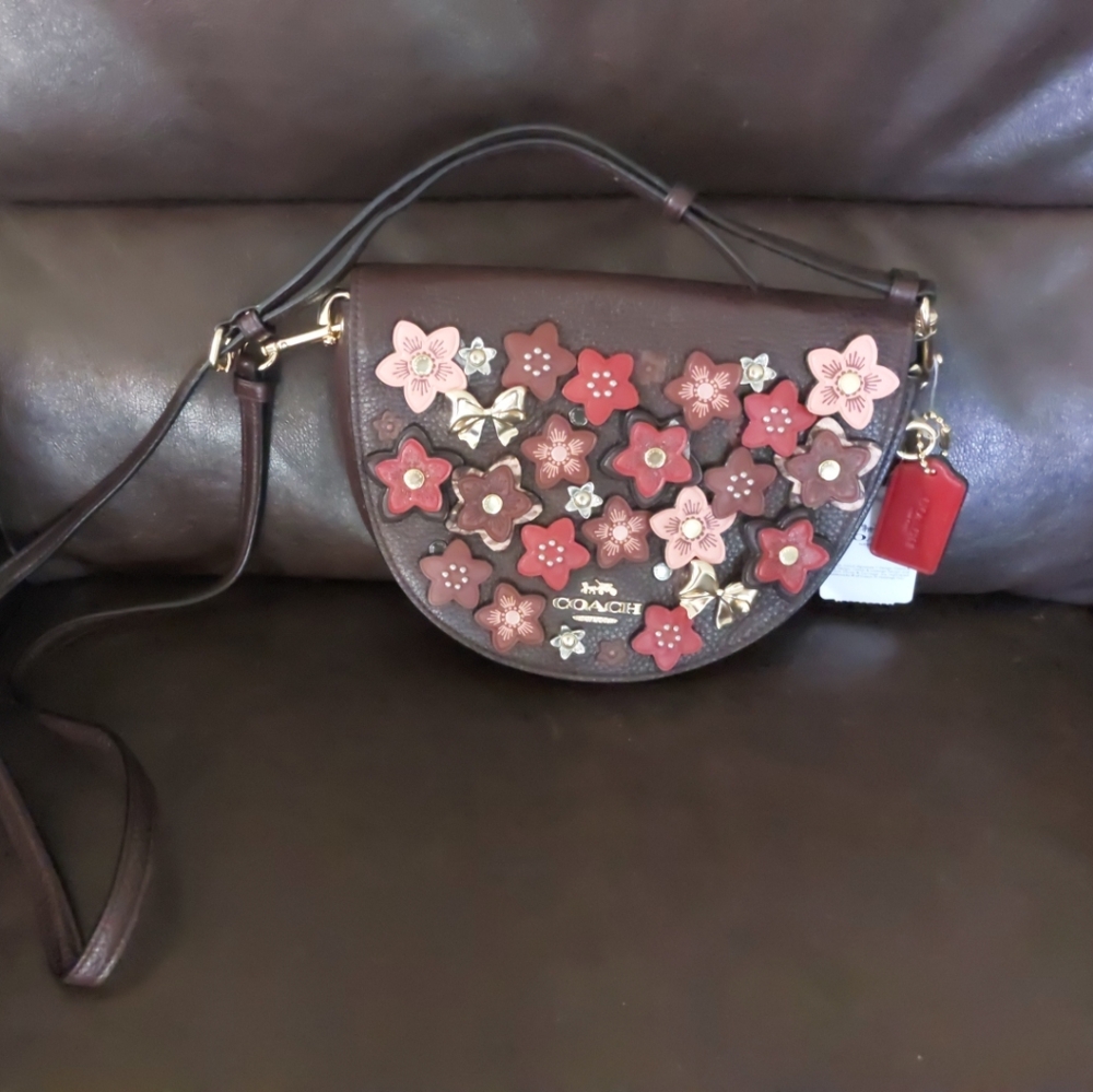 Coach Ellen Leather Daisy Applique Crossbody Bag NWT